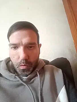 olivaissul online show from April 15, 2026, 12:53 pm