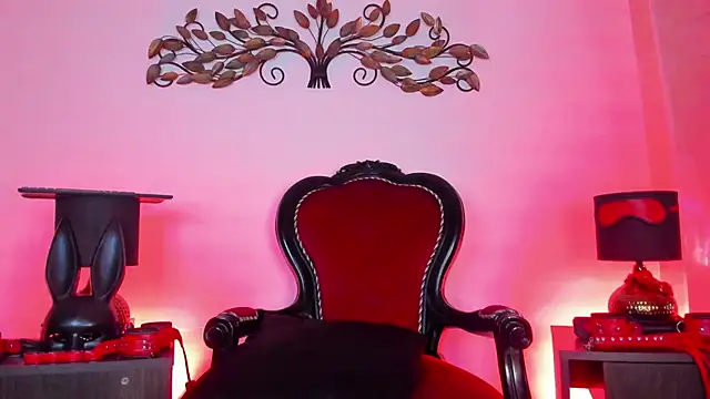 Snapshot of Madamedaphne_ chatting on May 20, 2026, 5:43 pm Madamedaphne online show from May 20, 2026, 5:43 pm