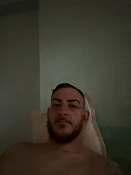 Mariete1931 online show from April 21, 2026, 8:21 am