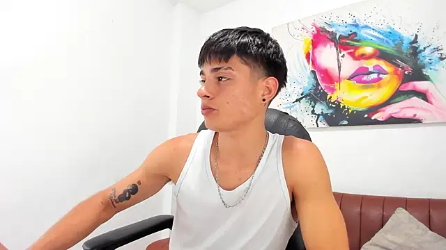 Thebestboyhot online show from April 21, 2026, 7:15 am