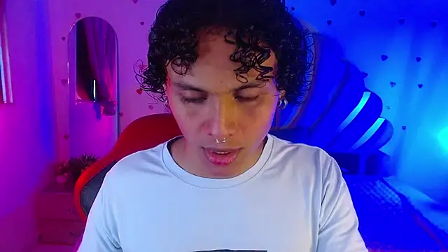 Snapshot of elio_fox chatting on April 5, 2026, 11:50 am elio fox online show from April 5, 2026, 11:50 am