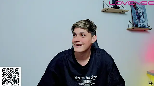 Snapshot of flaquito___ chatting on May 26, 2026, 8:29 pm flaquito online show from May 26, 2026, 8:29 pm
