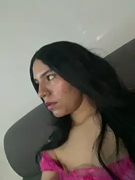 IsabelaRivers online show from May 1, 2026, 3:33 am