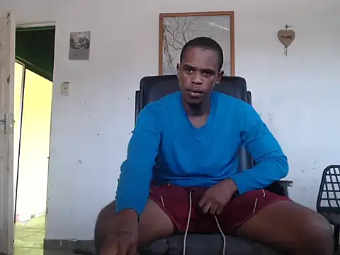 Snapshot of OfficialFrankX chatting on April 9, 2026, 9:15 am OfficialFrankX online show from April 9, 2026, 9:15 am