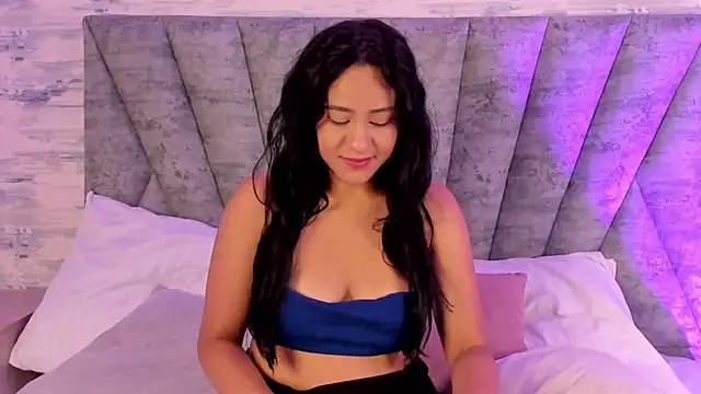 Snapshot of Shashadeluxe chatting on May 2, 2026, 12:32 pm Shashadeluxe online show from May 2, 2026, 12:32 pm
