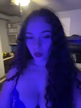 mariex83 online show from June 13, 2026, 2:53 am