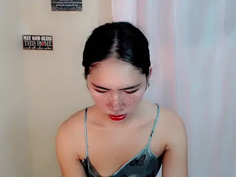 Snapshot of urasiankylie chatting on May 3, 2026, 5:01 am urasiankylie online show from May 3, 2026, 5:01 am