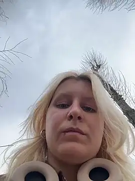 Flora StallSecrets online show from April 3, 2026, 12:55 pm