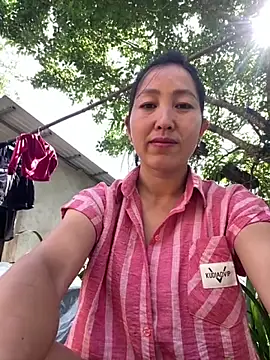 Huonglyna online show from May 16, 2026, 2:10 am