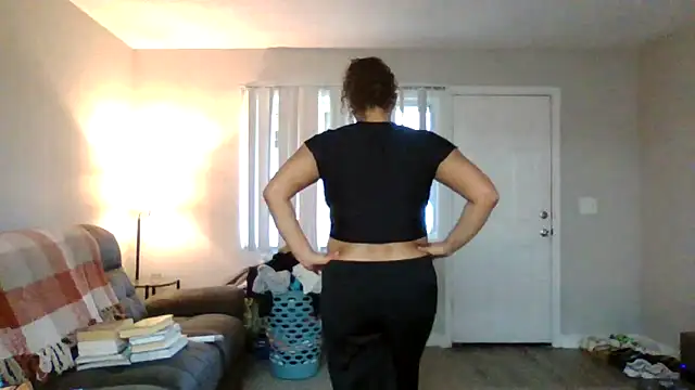 Snapshot of madzbailey chatting on June 21, 2026, 10:59 pm madzbailey online show from June 21, 2026, 10:59 pm