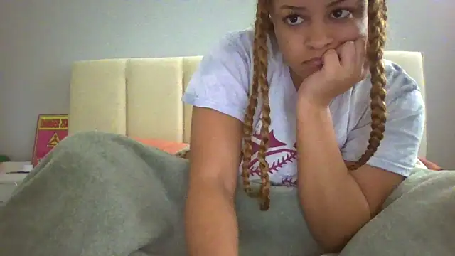 Snapshot of madzbailey chatting on May 12, 2026, 7:20 pm madzbailey online show from May 12, 2026, 7:20 pm