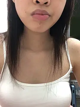 Yenlisu3Zie online show from April 14, 2026, 2:44 pm