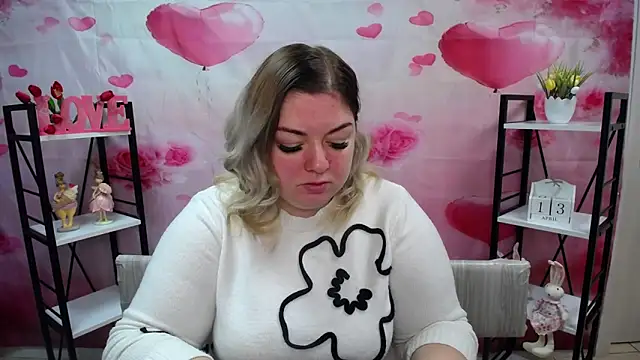 Snapshot of AdelinaMaster chatting on April 13, 2026, 11:14 am AdelinaMaster online show from April 13, 2026, 11:14 am