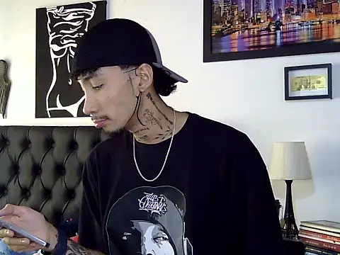 pippe hot22 online show from April 8, 2026, 4:08 pm