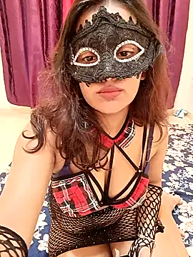 Snapshot of Husn_Ki_Adalat chatting on April 12, 2026, 8:34 pm Husn Ki Adalat online show from April 12, 2026, 8:34 pm