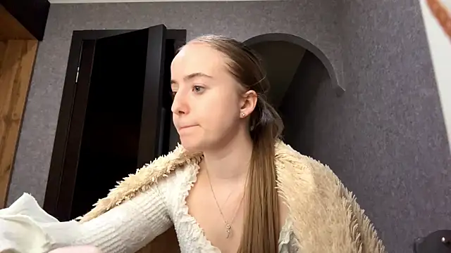 Snapshot of SabinaHaggen chatting on April 30, 2026, 2:13 pm SabinaHaggen online show from April 30, 2026, 2:13 pm