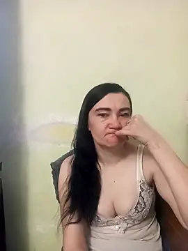 Snapshot of AlissaSecret chatting on April 9, 2026, 6:15 am AlissaSecret online show from April 9, 2026, 6:15 am