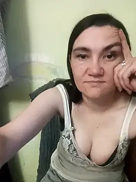 Snapshot of AlissaSecret chatting on April 8, 2026, 5:58 pm AlissaSecret online show from April 8, 2026, 5:58 pm