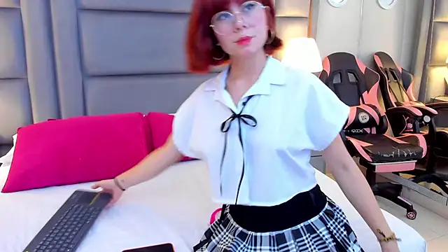 Snapshot of NahiaMendoza chatting on June 21, 2026, 1:11 am NahiaMendoza online show from June 21, 2026, 1:11 am