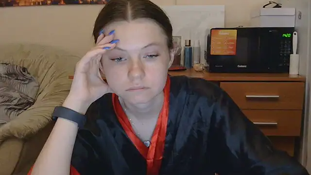 JessicaHolland1 online show from June 30, 2026, 5:46 pm