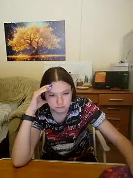 JessicaHolland1 online show from June 21, 2026, 6:25 pm