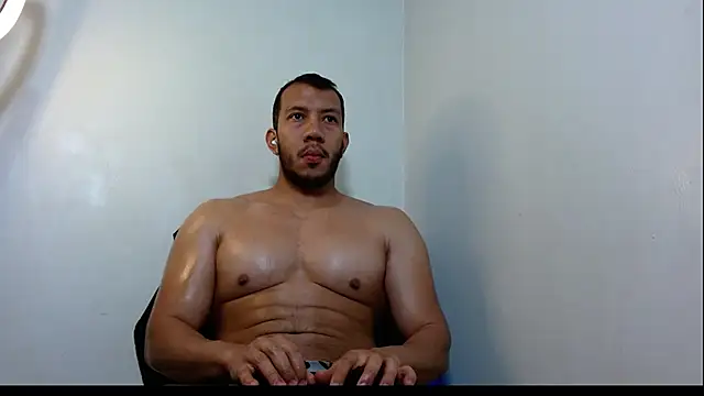georgeholl online show from April 21, 2026, 6:14 pm