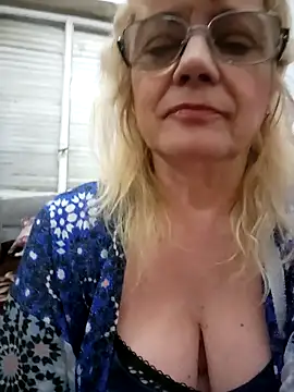 Snapshot of MatureElegantWidow chatting on May 1, 2026, 2:05 am MatureElegantWidow online show from May 1, 2026, 2:05 am