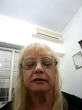Snapshot of MatureElegantWidow chatting on April 10, 2026, 10:17 pm MatureElegantWidow online show from April 10, 2026, 10:17 pm