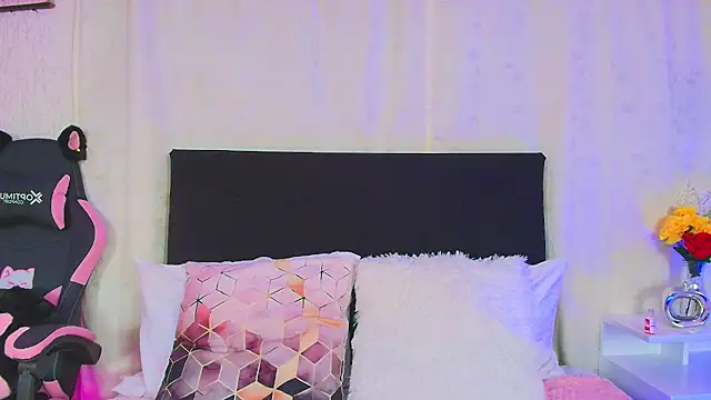 molly bick online show from May 1, 2026, 4:39 am
