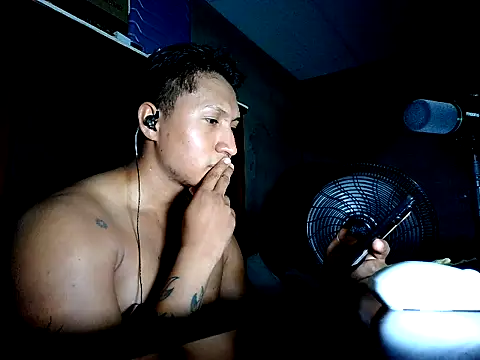 JuanchoCol  online show from May 7, 2026, 8:23 pm