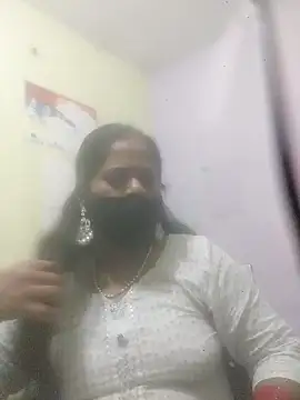 Snapshot of SEEMA_012 chatting on April 13, 2026, 5:33 am SEEMA 012 online show from April 13, 2026, 5:33 am