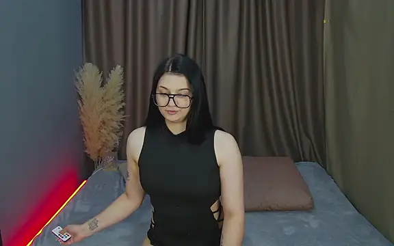 JennyJordans online show from May 11, 2026, 4:37 pm