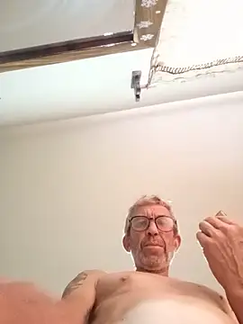 Snapshot of chris-sbh11 chatting on May 24, 2026, 7:14 pm chris-sbh11 online show from May 24, 2026, 7:14 pm
