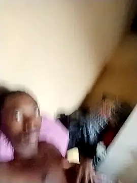 Snapshot of alphamale25 chatting on April 5, 2026, 4:52 am alphamale25 online show from April 5, 2026, 4:52 am