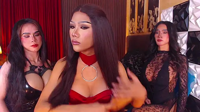 Snapshot of ThaliaSilvaTS chatting on April 3, 2026, 3:51 pm ThaliaSilvaTS online show from April 3, 2026, 3:51 pm