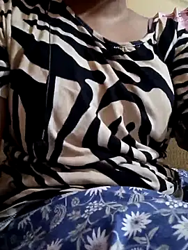 Hot-Kareena online show from April 13, 2026, 6:45 pm