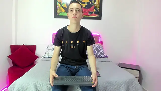 Tatan Cooper online show from April 4, 2026, 1:34 am