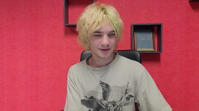 Snapshot of JameMilann chatting on April 7, 2026, 8:43 pm JameMilann online show from April 7, 2026, 8:43 pm