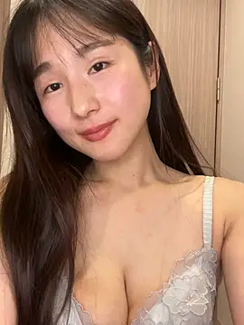 Snapshot of Hinako_0012 chatting on April 22, 2026, 5:14 am Hinako 0012 online show from April 22, 2026, 5:14 am