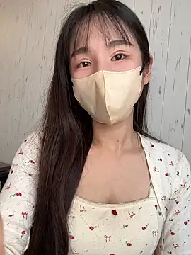 Hinako 0012 online show from April 13, 2026, 1:09 am