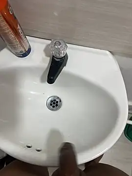 Snapshot of el_animal16 chatting on April 7, 2026, 6:10 pm el animal16 online show from April 7, 2026, 6:10 pm