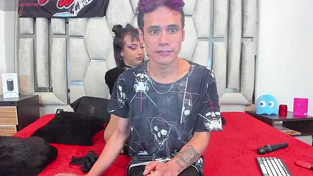 Snapshot of karlaandmatt chatting on July 1, 2026, 6:25 am karlaandmatt online show from July 1, 2026, 6:25 am