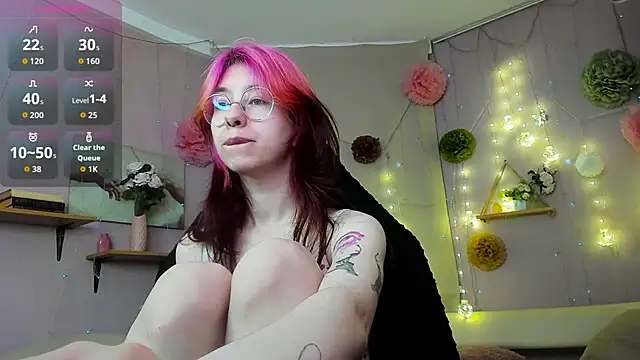 Snapshot of Alice_Nyx chatting on May 14, 2026, 8:28 pm Alice Nyx online show from May 14, 2026, 8:28 pm