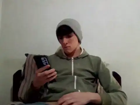 henriemj online show from July 4, 2026, 7:26 am