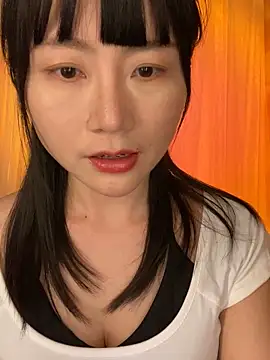 Snapshot of yaya0302 chatting on April 15, 2026, 4:18 am yaya0302 online show from April 15, 2026, 4:18 am