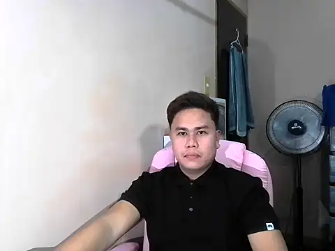 Snapshot of tipsy_butter chatting on July 23, 2026, 10:01 am tipsy butter online show from July 23, 2026, 10:01 am