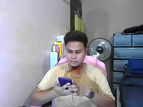 Snapshot of tipsy_butter chatting on July 12, 2026, 10:16 am tipsy butter online show from July 12, 2026, 10:16 am