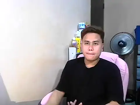 Snapshot of tipsy_butter chatting on July 25, 2026, 2:56 pm tipsy butter online show from July 25, 2026, 2:56 pm