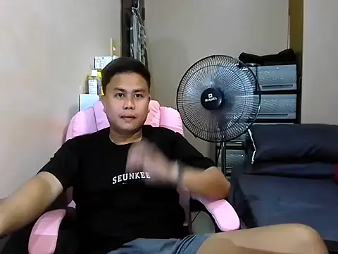 Snapshot of tipsy_butter chatting on June 22, 2026, 10:45 am tipsy butter online show from June 22, 2026, 10:45 am