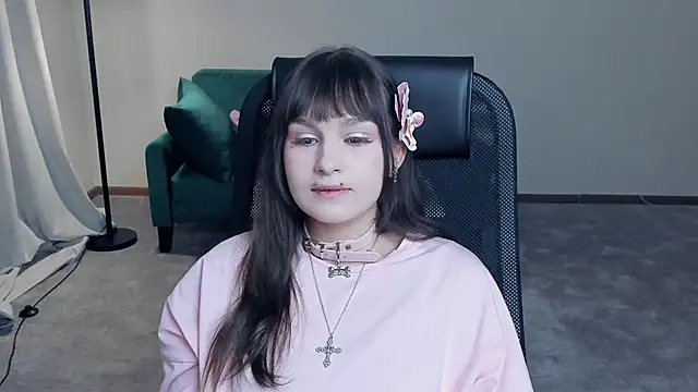 Snapshot of TeressaVeiga chatting on April 7, 2026, 11:45 am TeressaVeiga online show from April 7, 2026, 11:45 am